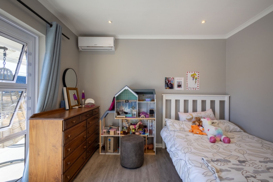 5 Bedroom Property for Sale in Upper Robberg Western Cape